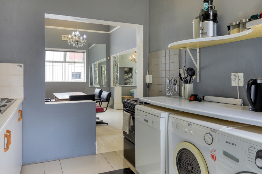 2 Bedroom Property for Sale in Gardens Western Cape